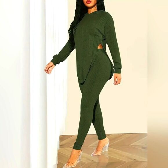 Ladies knitted two-piece set sz Large - Picture 2 of 5